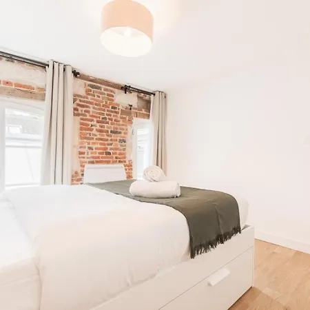 Old - Lovely Typical Apartment! Appartement